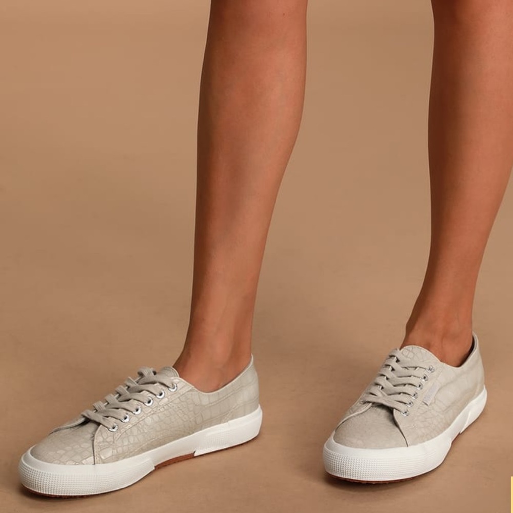 ❗️SALE❗️SUPERGA VEGAN TAUPE CROCODILE EMBOSSED SNEAKERS 8M 9.5W